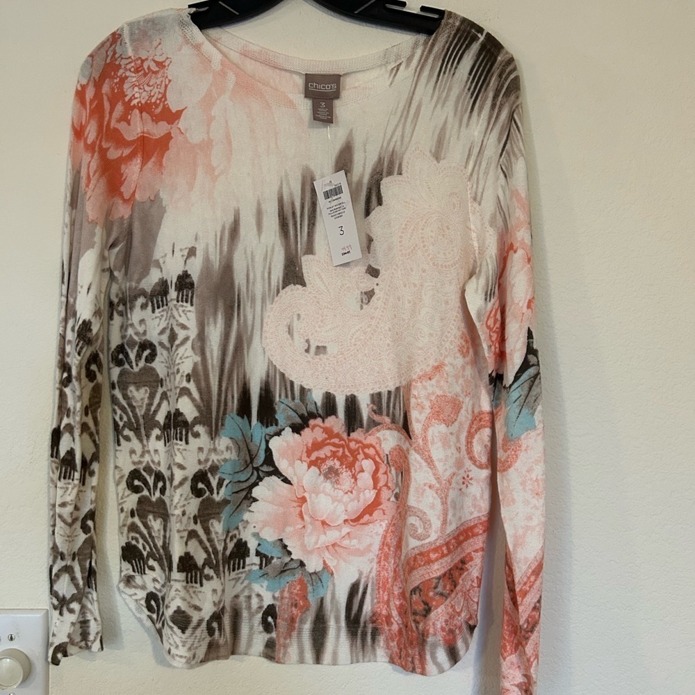 NWT Chico's 3 PAISLEY WATERFALL
BOATNECK 
PULLOVER PATTERN PEACH HIBISCUS